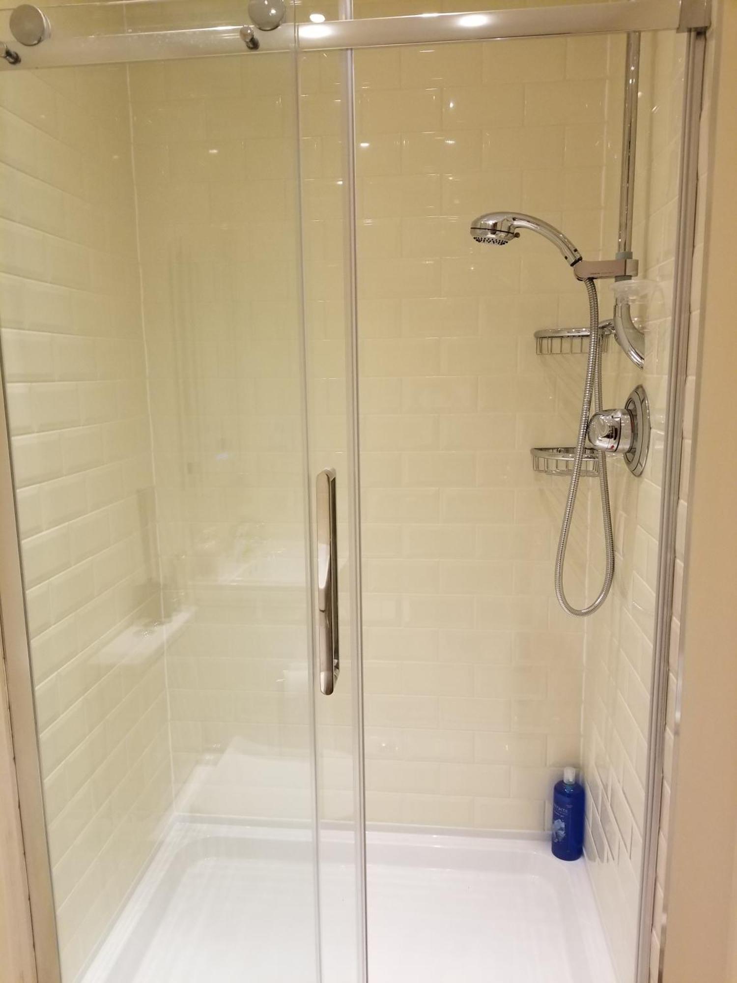 London Luxury Apartment 4 Bedroom Sleeps 12 People With 4 Bathrooms 1 Min Walk From Station Wanstead Kültér fotó