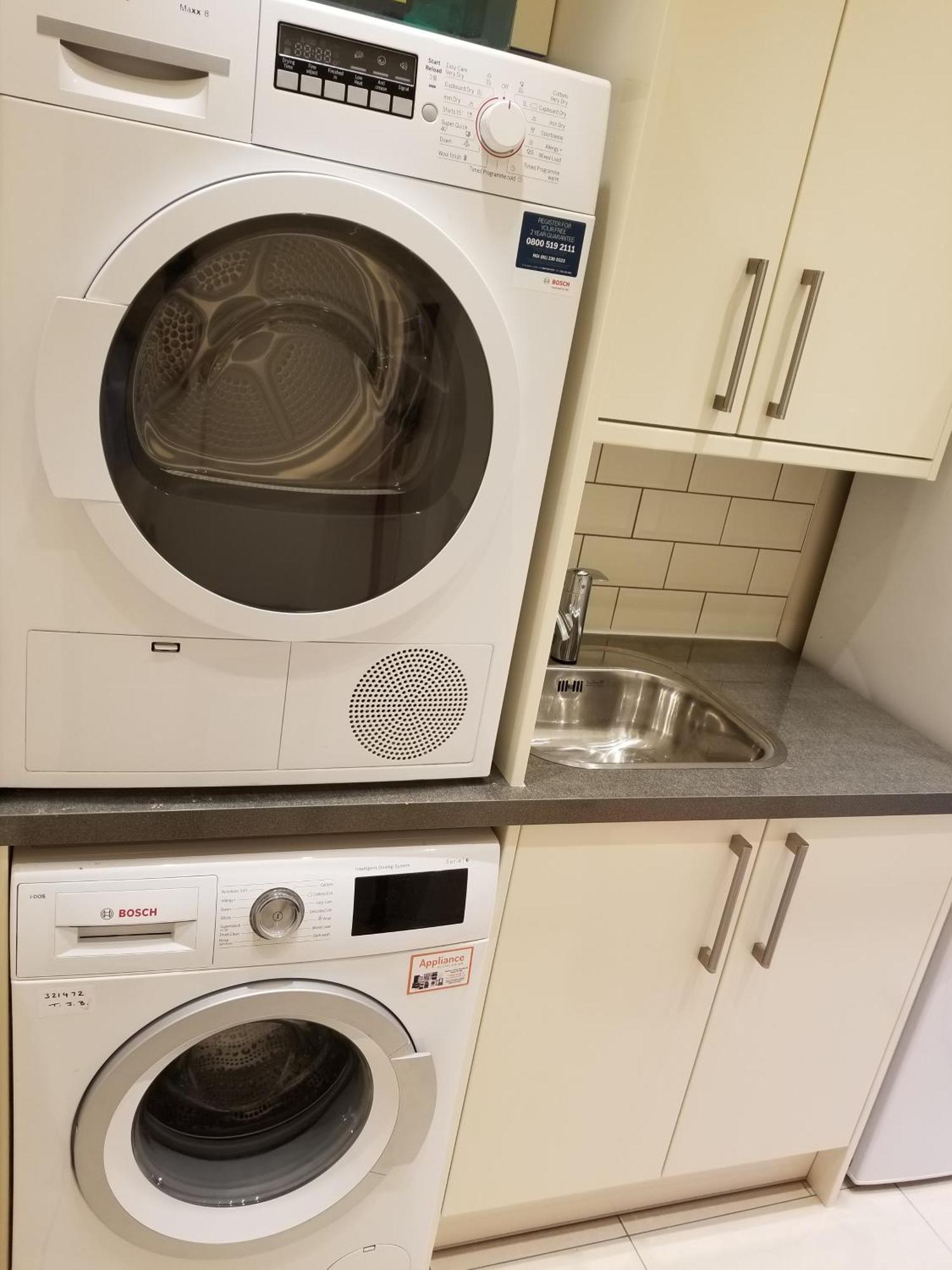 London Luxury Apartment 4 Bedroom Sleeps 12 People With 4 Bathrooms 1 Min Walk From Station Wanstead Kültér fotó
